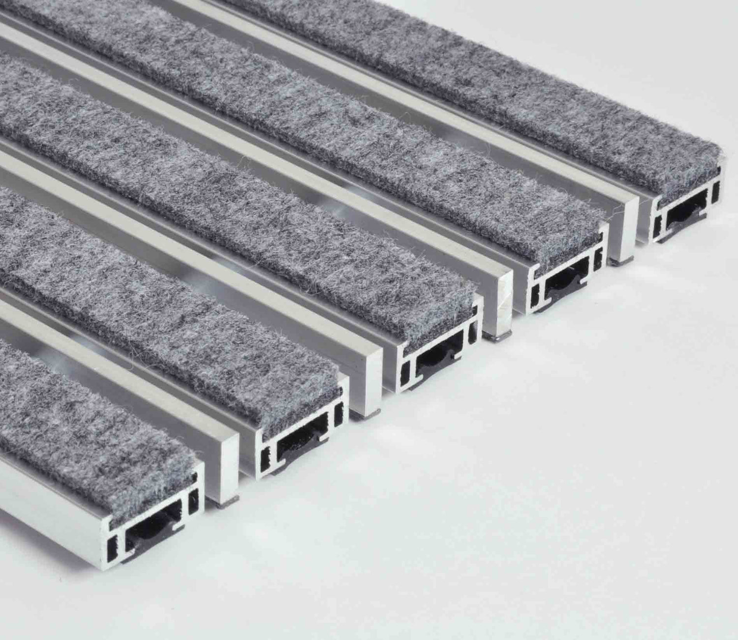 Eingangsmatte mit Nadelfilz und Kratzkante für den Innenbereich